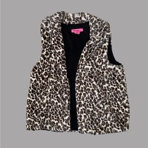 Leopard pattern fuzzy vest